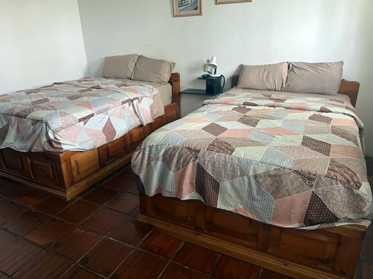 Quito Eco Lodge Airport - B&B タバベラ エクステリア 写真